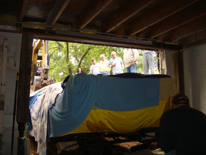 Illustration for article titled Countach Guy Needs Help: Basement-Built Lamborghini Fans Lead To Huge Web Hosting Bill